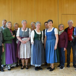 Das gesamte Team vom Seniorenbund mit dem ehemaligen Pfarrer Claudiu!